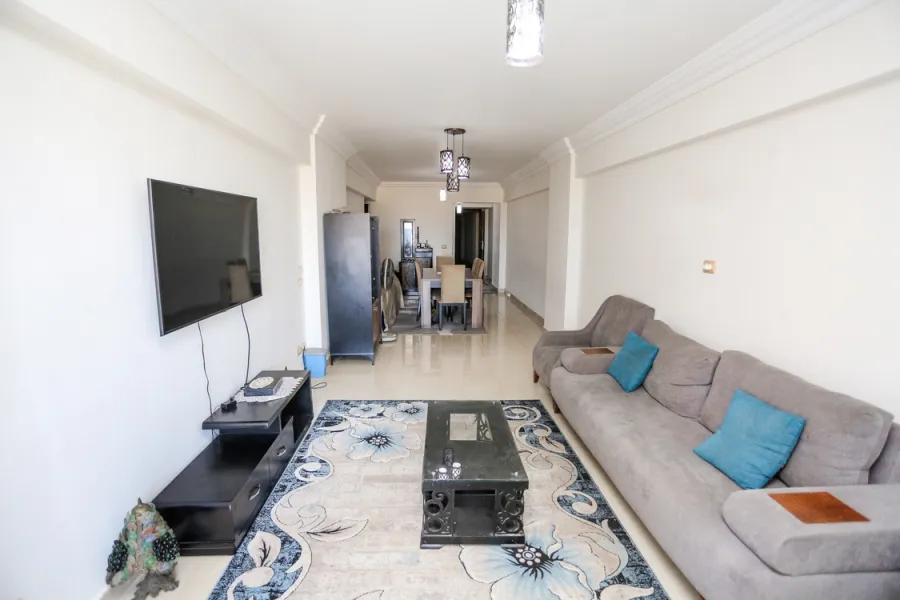 شقة للبيع 154م سموحة الجديدة (كومباوند سموحة انترانس)