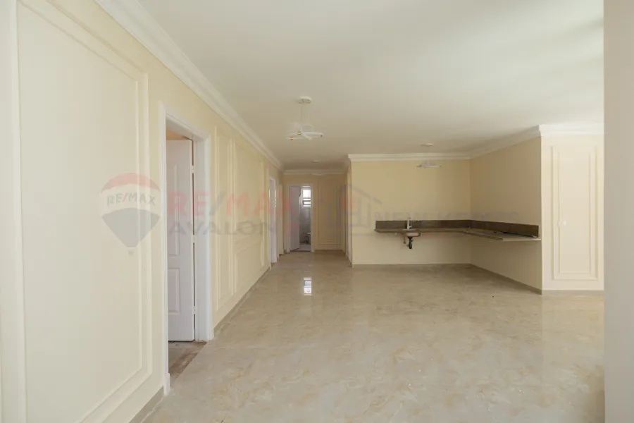 Palace for sale (Marseilia Beach 4 - Sidi Abddelrahman) 1,300 m