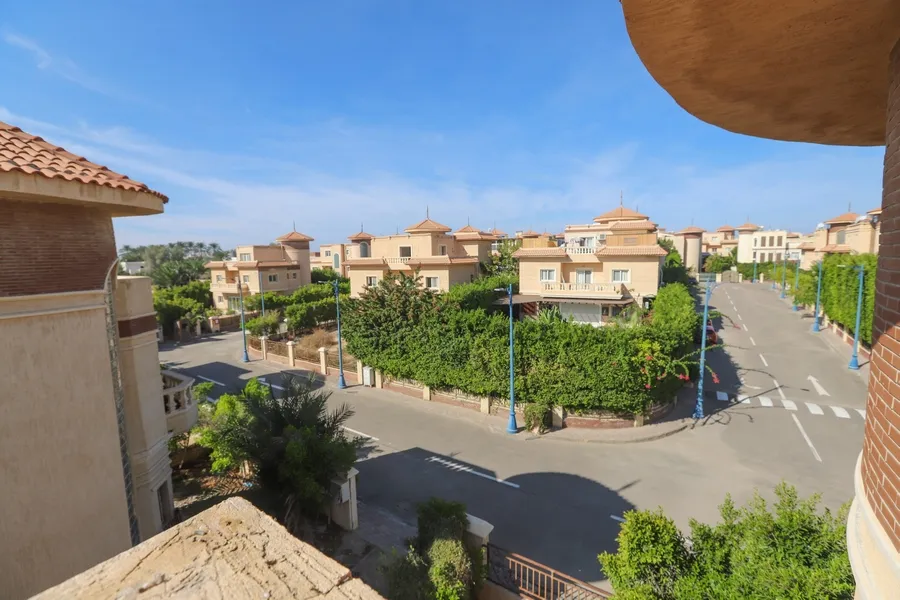 Villa 570m for Sale King Marriot (Al Orouba Compound)