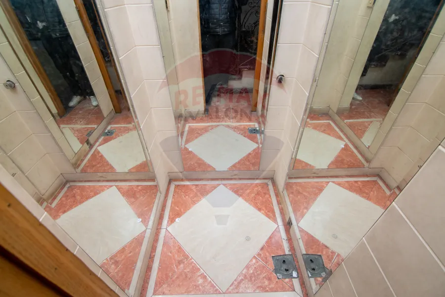 Shop + Mezzan for rent 170 m Smouha (beside Zahran Mall)