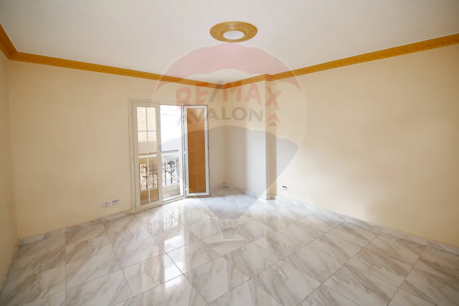 Apartment for rent 200 m Louran (Sarhank St.)