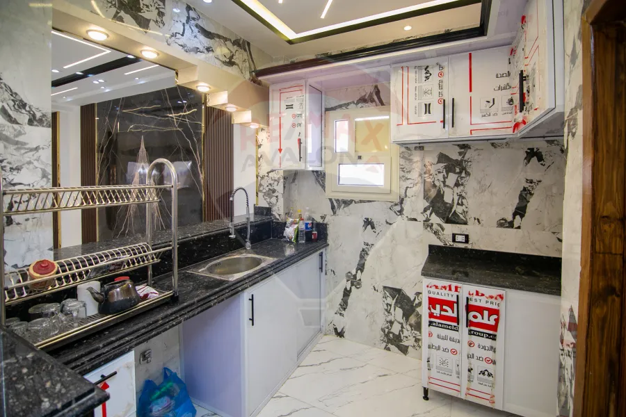 فيلا ستاندالوان للبيع (بيرلا مارينا) 330 م