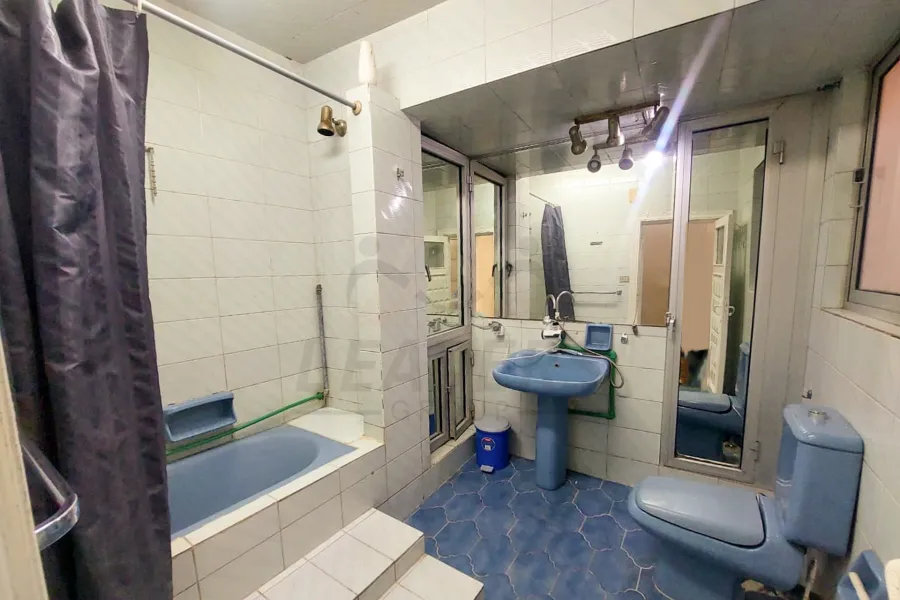 شقة للايجار المفروش 180 م كفر عبده (بالقرب من جنينه اللنبي)