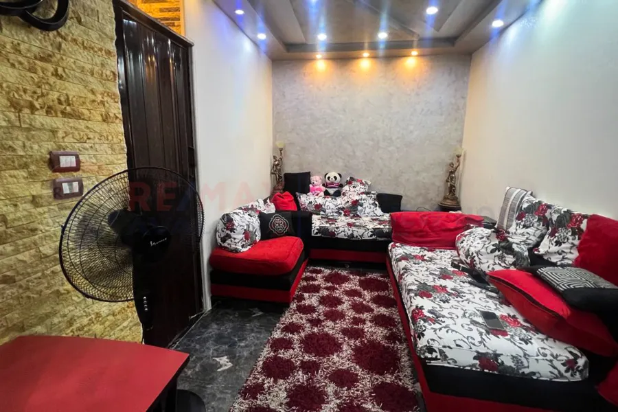 شقة للبيع 100 م  ستانلي (بالقرب من البحر)