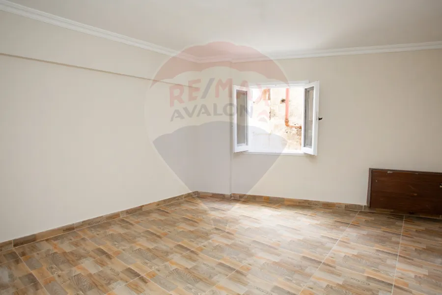 شقه للبيع 160 م سموحة (ش مصطفي كامل)