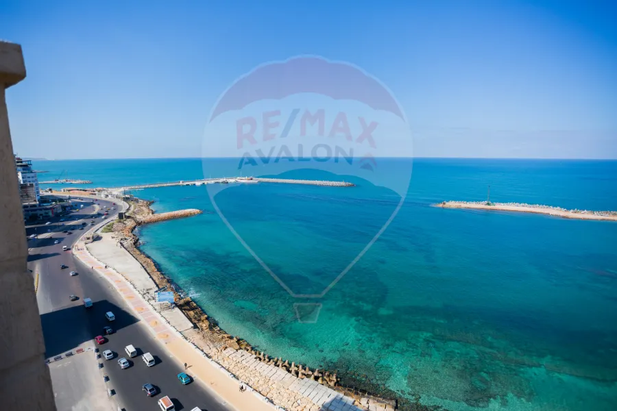 بنتهاوس للبيع 400 م  السرايا (على البحر مباشرة)