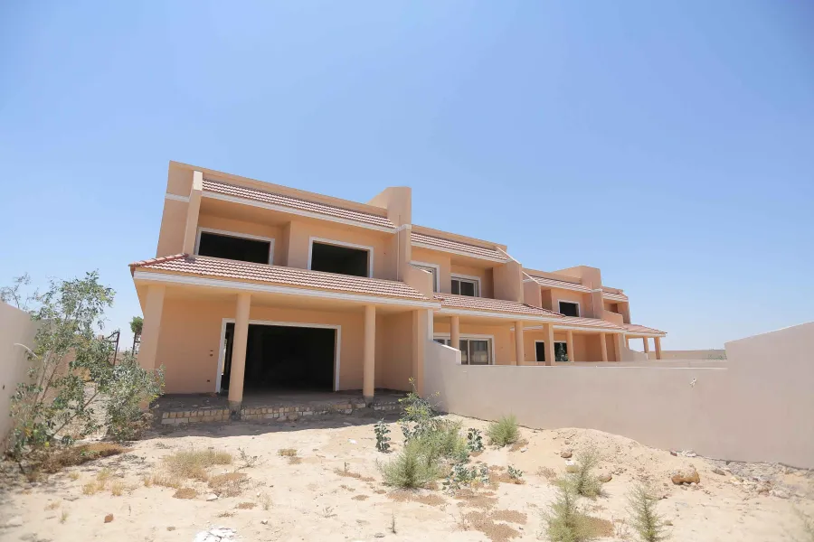 للبيع فيلا توين هاوس مسجلة و مرخصة 385م كينج مريوط  (امام كمباوند ستانلي جاردنز)