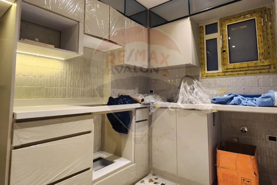 شقه للبيع 138 م  سموحه ( كومباوند حدائق السرايا )