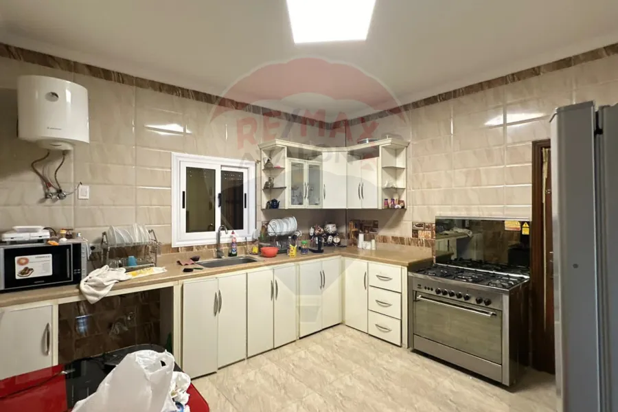 Villa for sale 1,200 m King mariout (Banks Complex - Al-Kafouri Road)