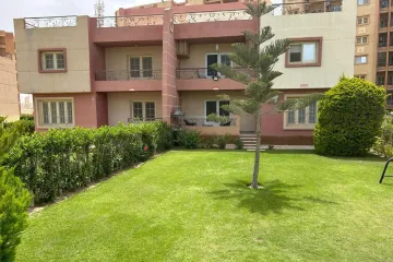 فيلا ستاند الون للبيع (مارسيليا لاند) 300 م مباني