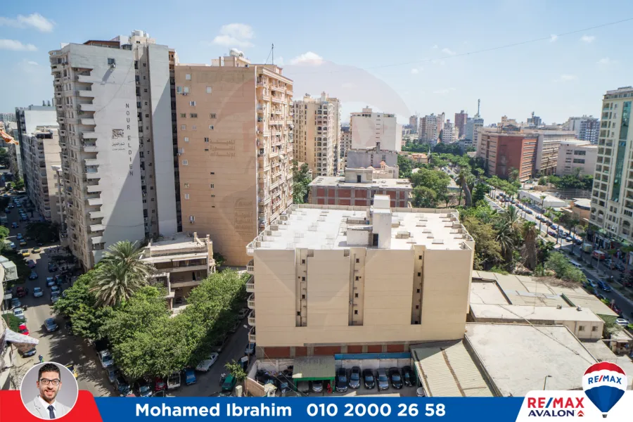 شقة اداري للايجار 220 م سموحة (ش ادمون فريمون)