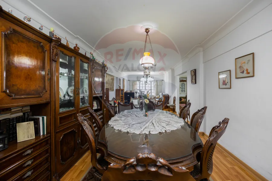 شقة للبيع 165 م صافى لوران (ش الاقبال)