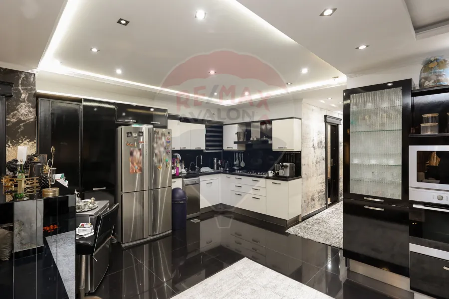 Apartment for sale 430 m Camp Caesar (Army Road)