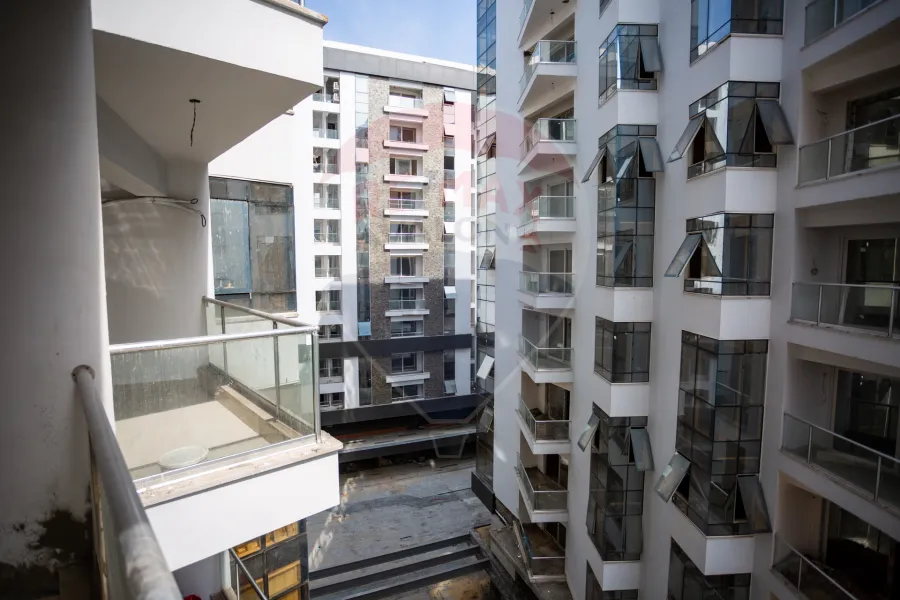 شقه للبيع 160 م سموحه (كومباوند جراند فيو)