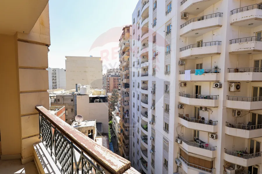 Apartment for Rent 270 m Kafr Abdo (intersection between Saint Genie and Sakina bant Al-Hussein)