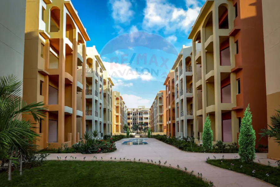 شالية للبيع الساحل (قرية Emirates Heights) 100 م