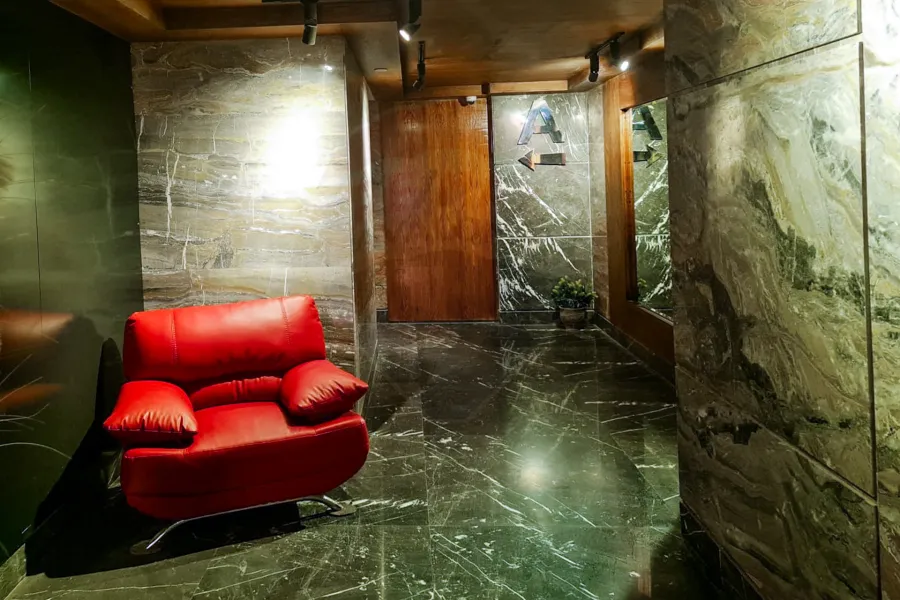 Shop + Mezzanine for sale 750 m Louran (directly Abu Qir St.)