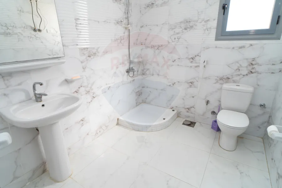 فيلا للايجار المفروش 330 م كينج مريوط (منطقة البنوك)