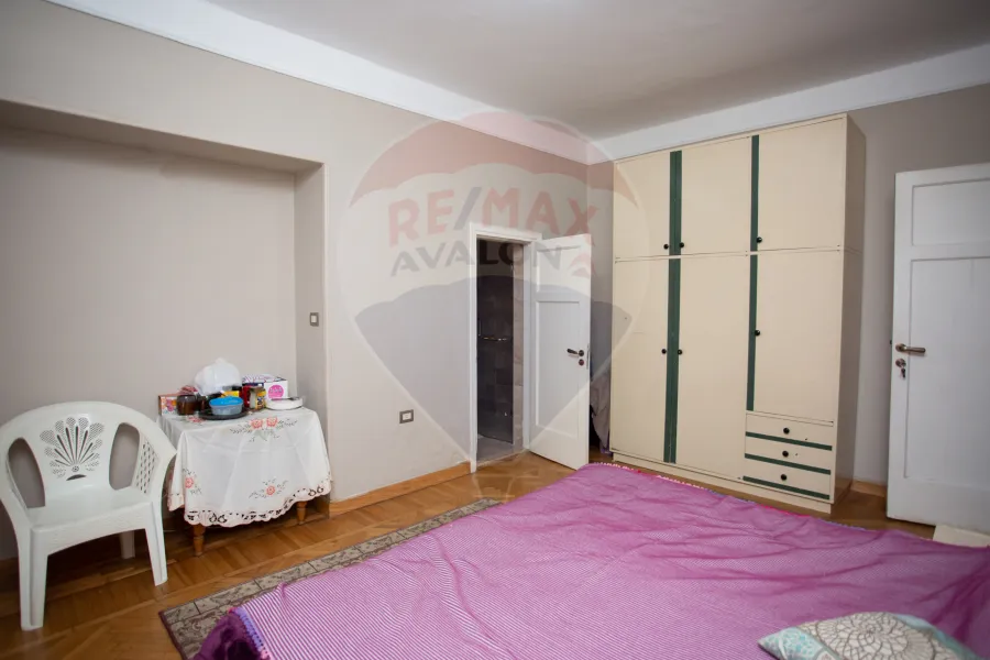 شقة للبيع 150 م وابور المياة (ش عمر الفاروق)