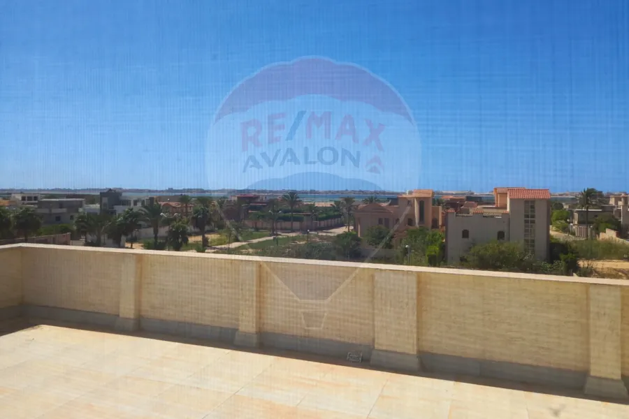 فيلا ستاند الون للبيع 640 م كينج مريوط  (كمبوند الواحة)