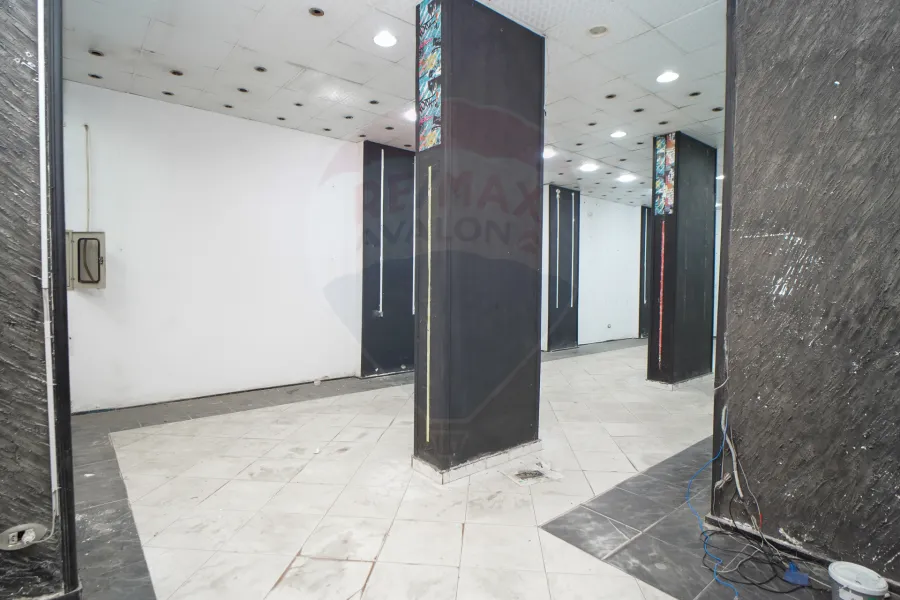 محل للايجار 90 م ميامى (ش خالد بن الوليد)