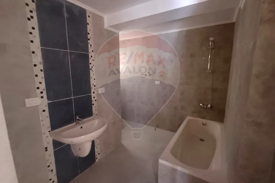 شقة للبيع 135 م سموحة (جراند فيو)