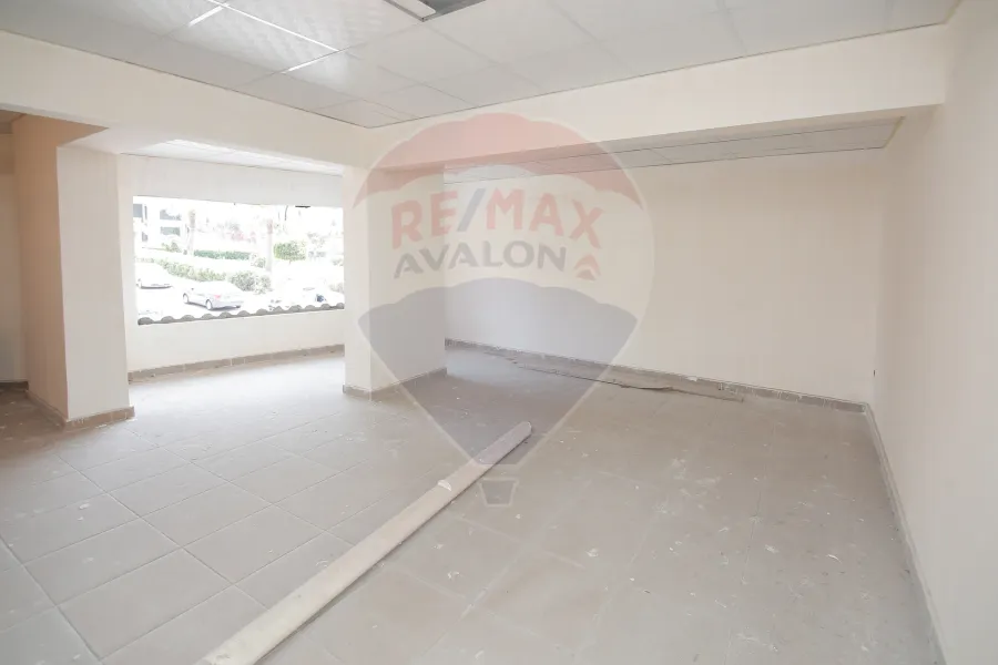 محل أرضي + ميزان للبيع 250 م كفر عبده (خطوات من حديقة اللنبى)