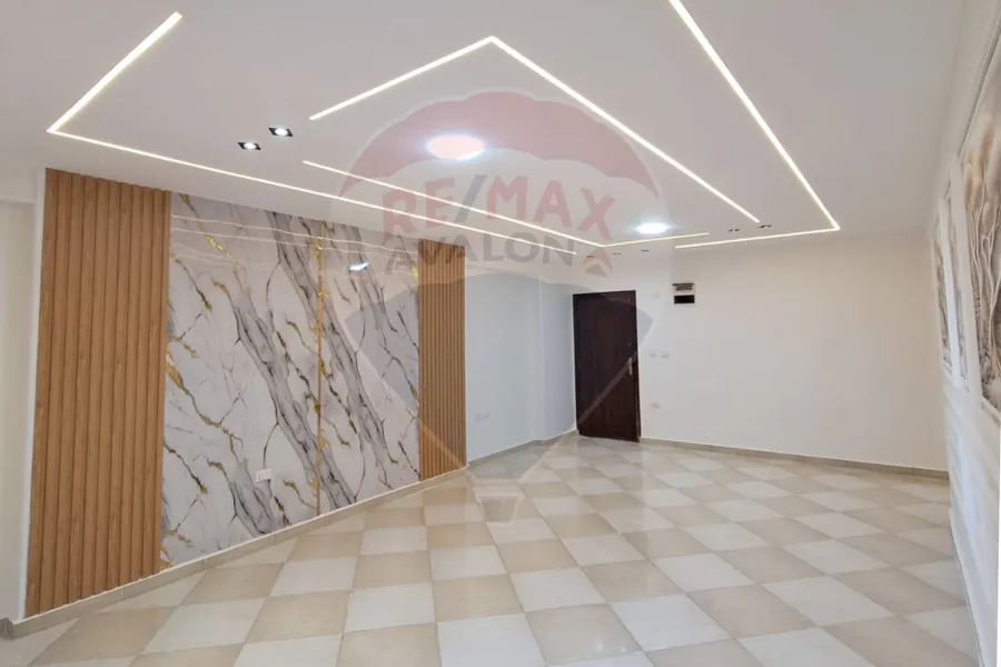 شقه للبيع  145 م ميامى (بين البحر وخالد ابن الوليد)