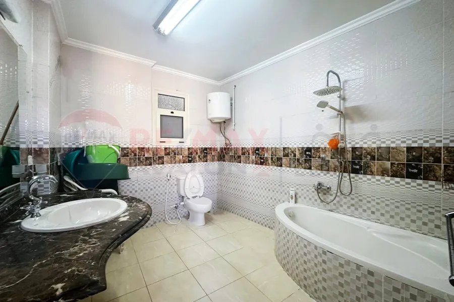 Furnished apartment for rent 227 m Gleem (Mostafa Maher St.)