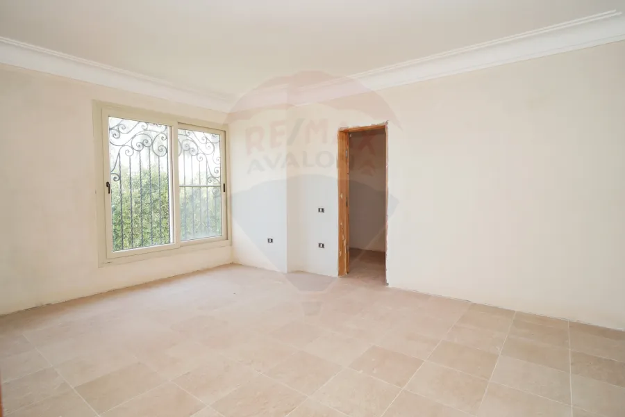 فيلا للبيع 4,200 م (فدان) كينج مريوط (بالقرب من واحة خطاب)