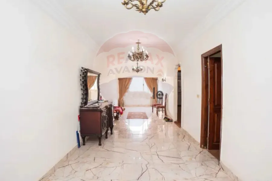 شقة للبيع  135 م سموحة ( ش توت عنخ أمون )