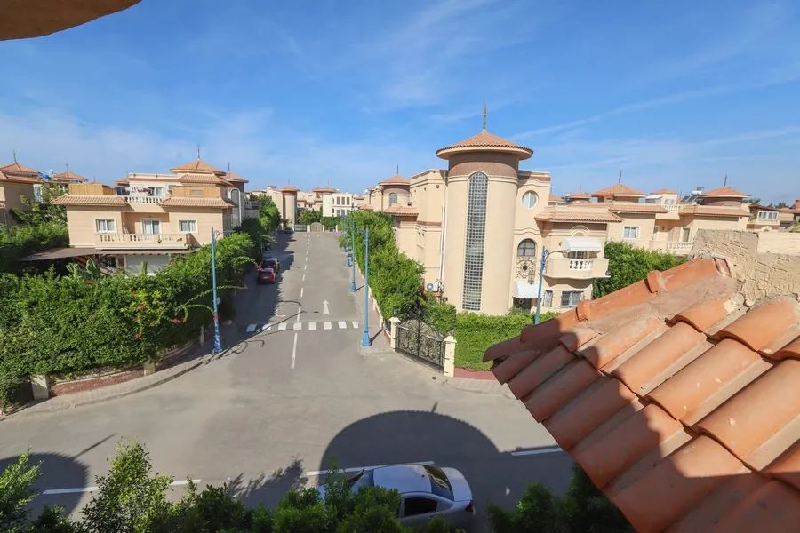 Villa 570m for Sale King Marriot (Al Orouba Compound)