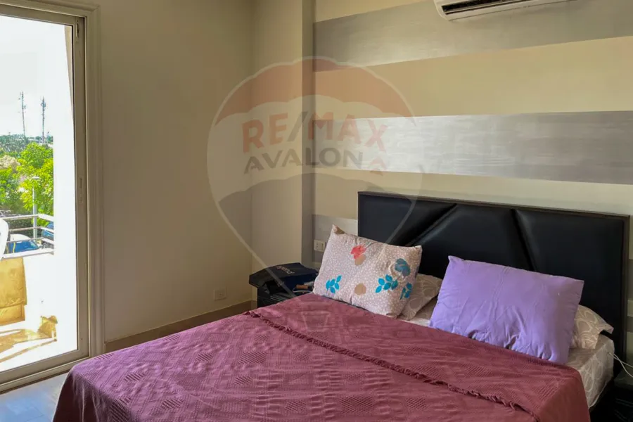 Ground Chalet with Garden for sale (Hacienda Bay) 380 m