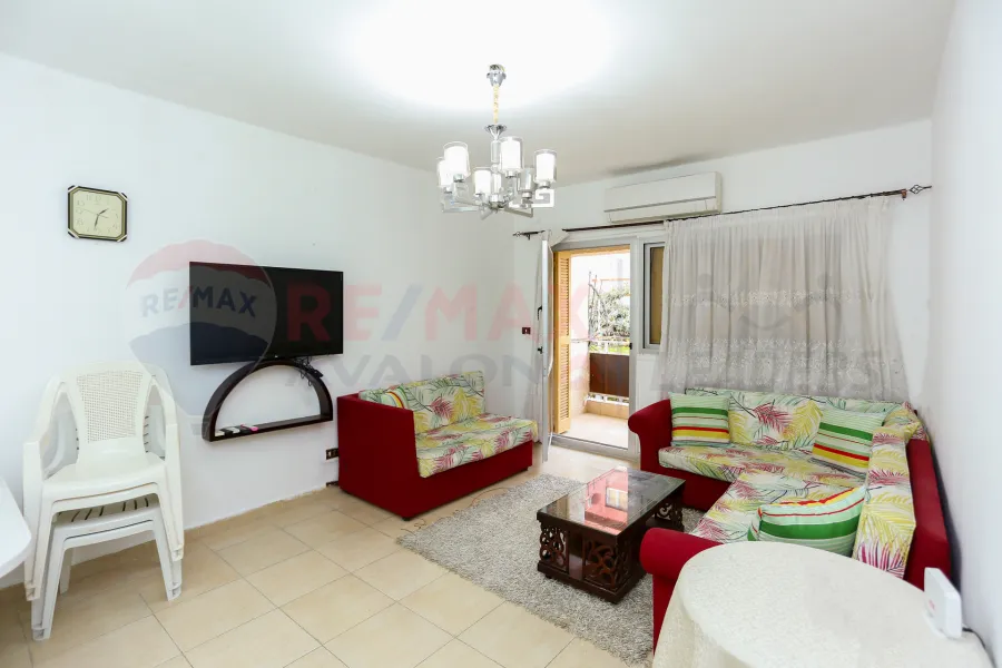 Apartment for sale 125 m Al-Maamoura Al-shatea (Al-Nasr St. - Steps from the sea)