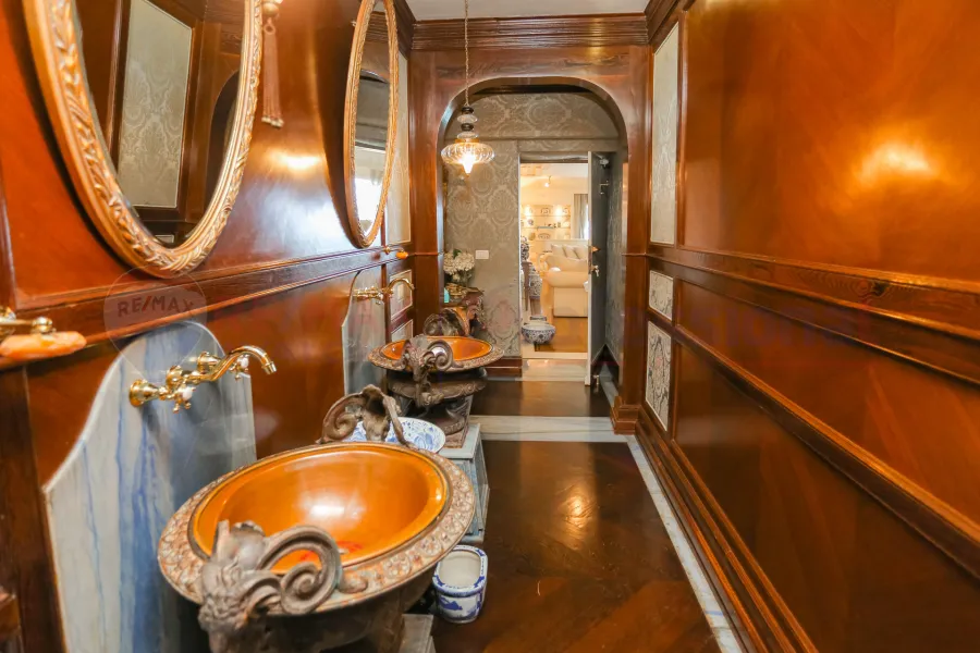 Apartment for sale 600 m San Stefano (Al-Nahhas Building - directly on the sea)