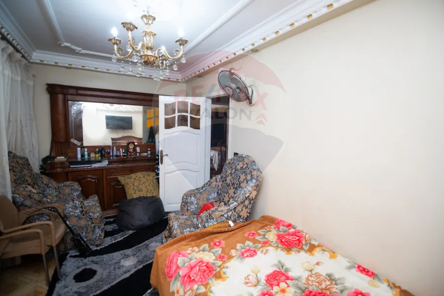 شقة للبيع 130 م محرم بك (ش الرصافة الرئيسي)