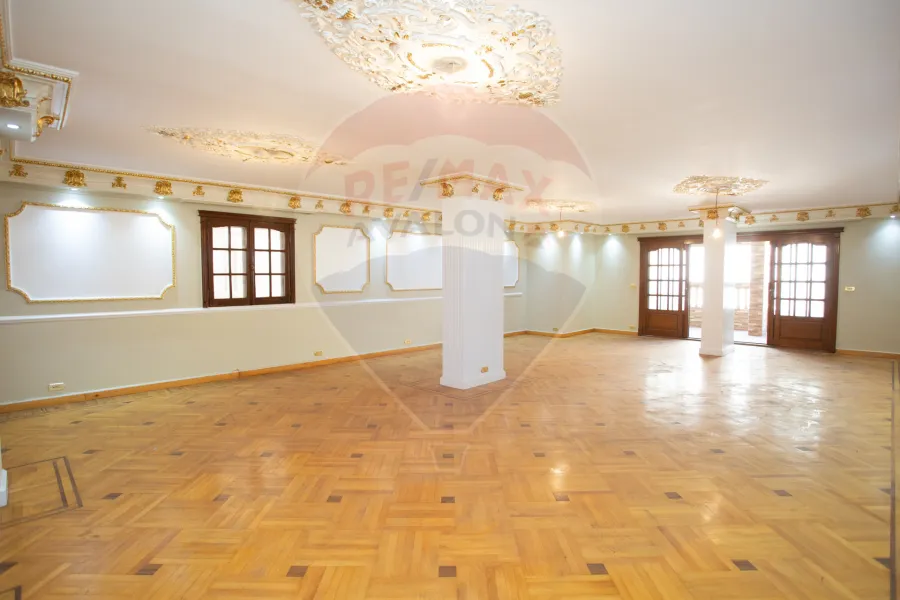 شقة للبيع 380 م كامب شيزار (شارع بورسعيد)