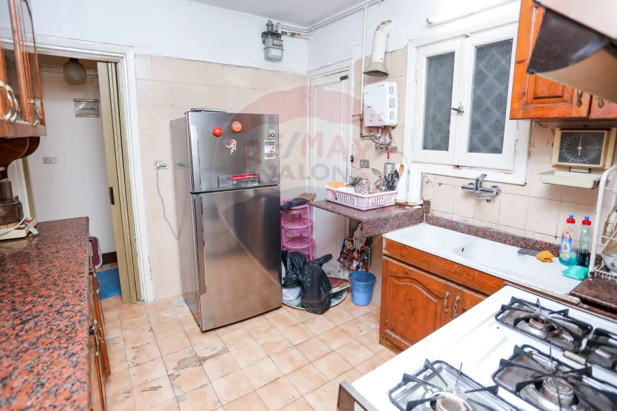 شقة للبيع 135م الإبراهيمية (خطوات من البحر)