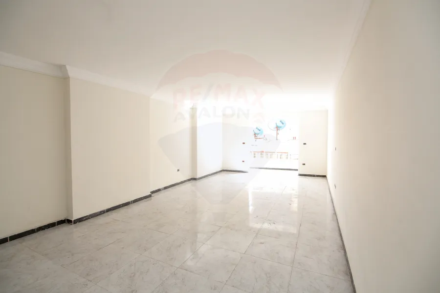 شقه للبيع 150 م جليم (خطوات من ش ابو قير و الترام)