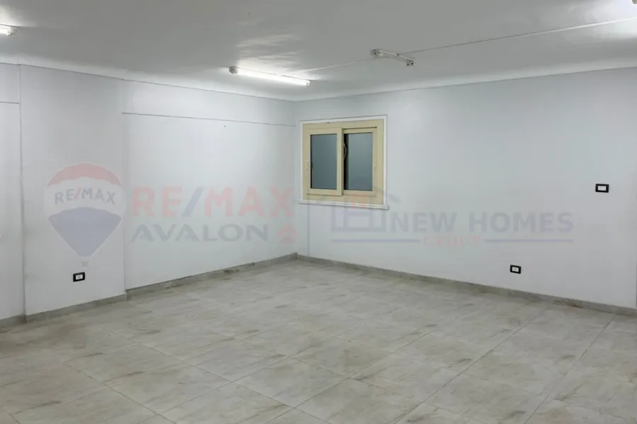 Administrative apartment for sale 140 m Janaklis (Abu Qir St.)