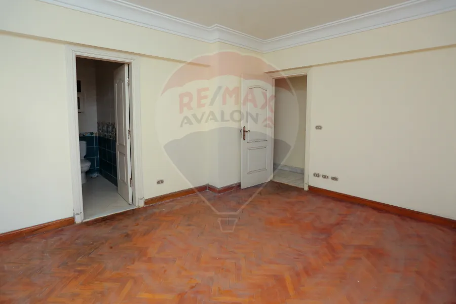 شقة للبيع 198 م سموحة ( عمارة كونتننتال تاور - ش فوزى معاذ)