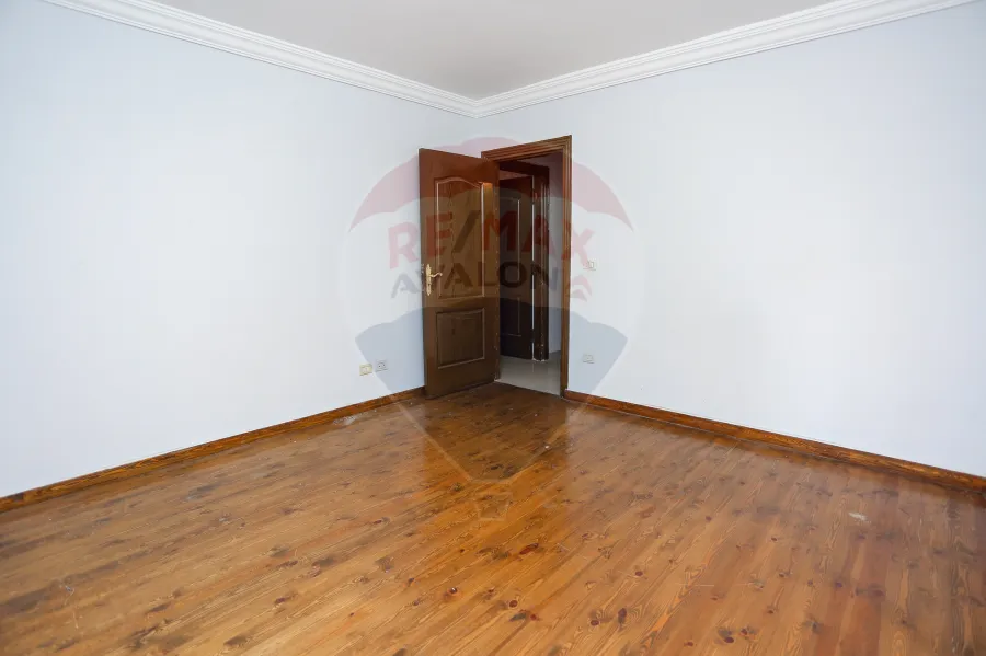 Apartment for sale 270 m Smouha (El Villat Distrect-steps from fawzia's palace