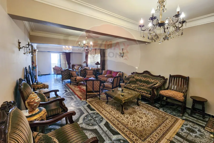 شقة للبيع 350 م سيدي جابر (رابع نمرة من البحر)