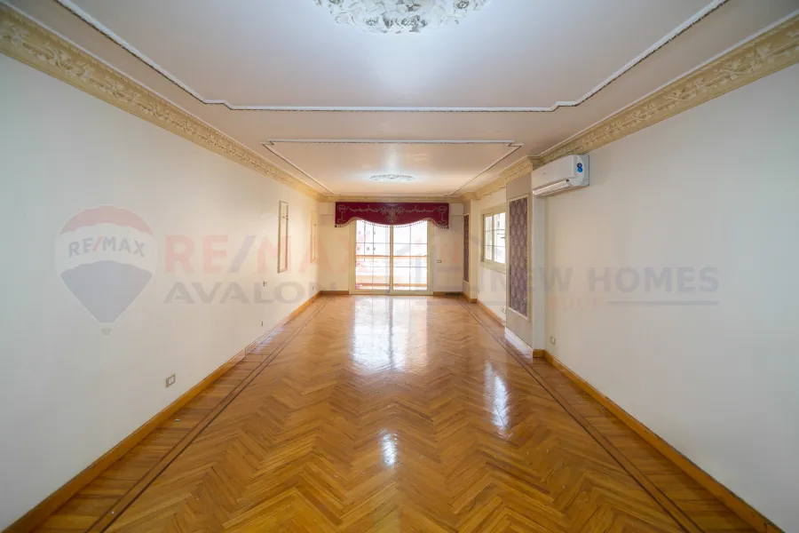 Apartment for sale 185 m San Stefano (directly on the tram - Brand Building
