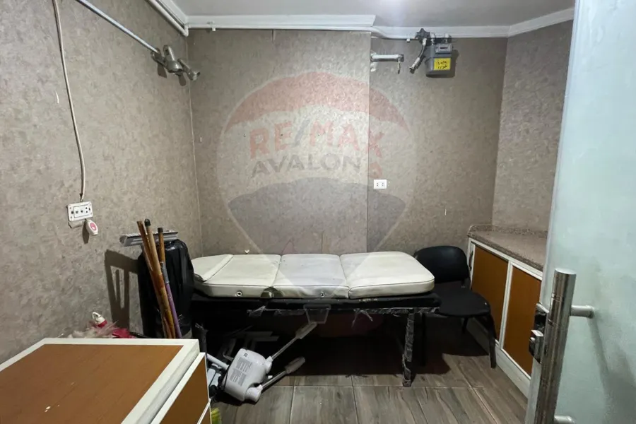 عيادة للايجار 115 م العصافرة (ش جمال عبد الناصر مباشرة)