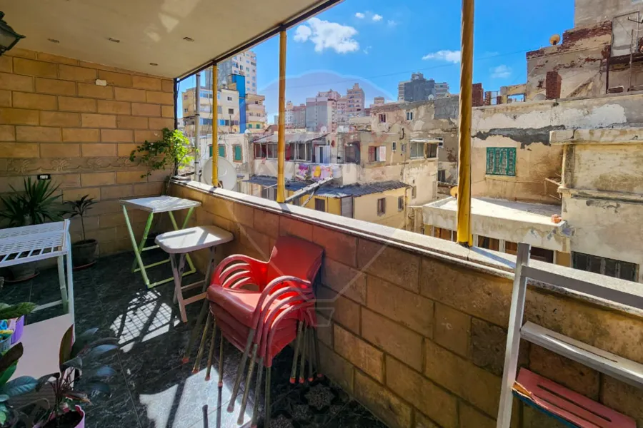 شقة للبيع 350 م سيدي جابر (رابع نمرة من البحر)