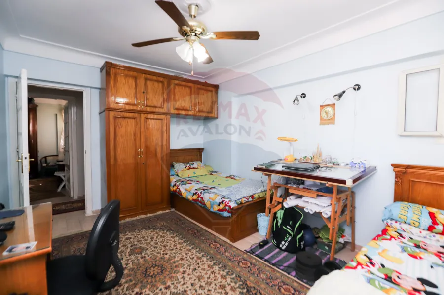 شقة للبيع 175 م سبورتنج ( خطوات من شارع ابوقير )