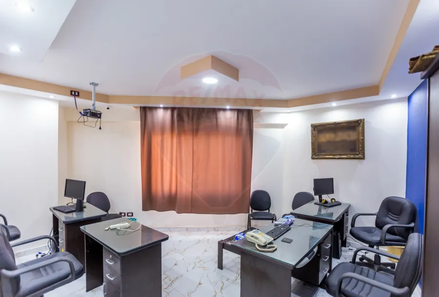 (شقة للبيع 130 م محطة الرمل ( برج الهندى - شارع شكور