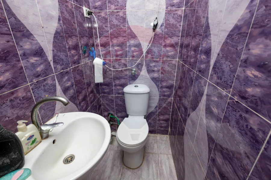 شقة دوبلكس للبيع 130 م سيدي بشر (خطوات من البحر)