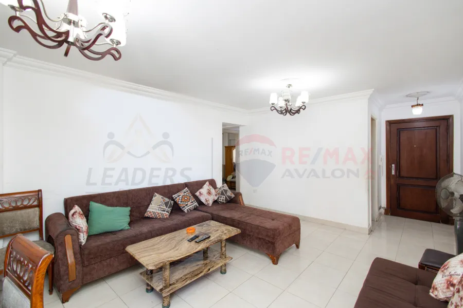 Apartment for sale 130 m Maamoura Beach (steps from the sea)